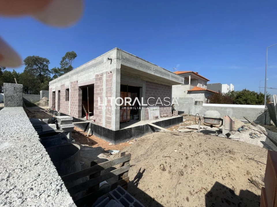 Moradia T3 para Venda em Febres Foto 1