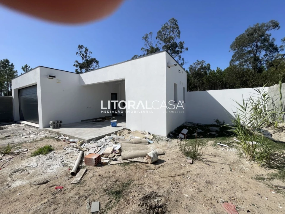 Moradia T3 para Venda em Febres Foto 17