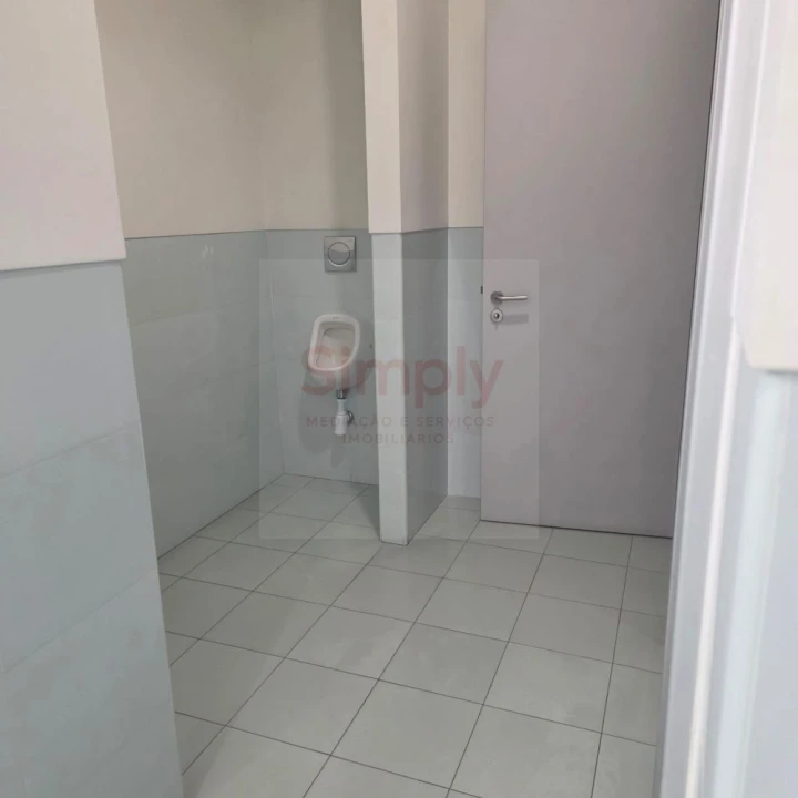 Loja para Arrendamento em Algés, Linda-A-Velha e Cruz Quebrada-Dafundo Foto 5