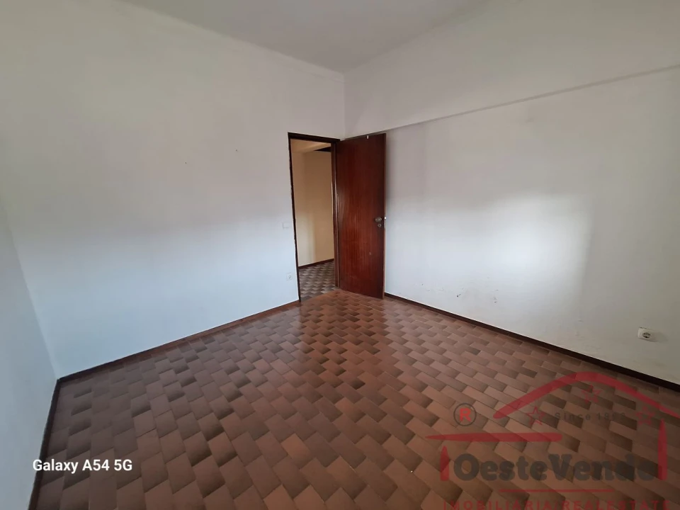 Apartamento T3 para Venda em Cadaval e Pêro Moniz Foto 17