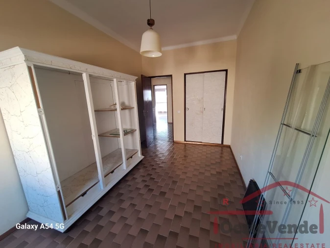 Apartamento T3 para Venda em Cadaval e Pêro Moniz Foto 8