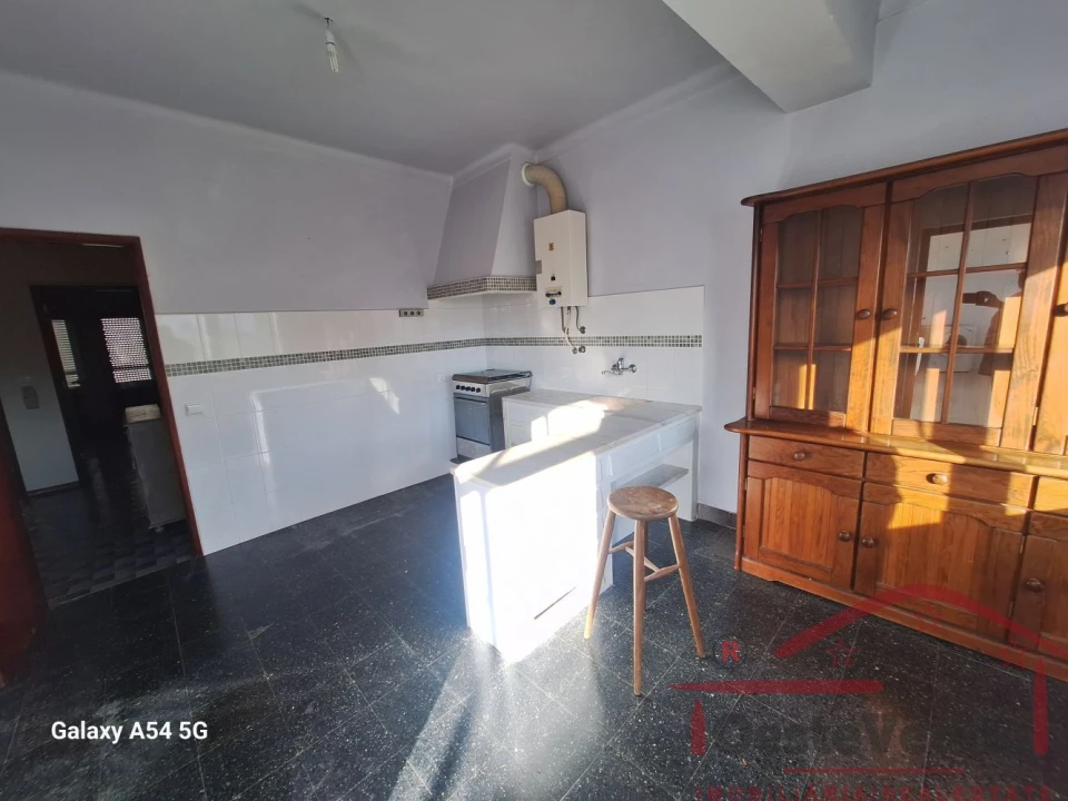 Apartamento T3 para Venda em Cadaval e Pêro Moniz Foto 3