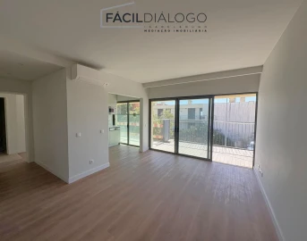 Apartamento T2 para Venda em Sesimbra (Santiago)