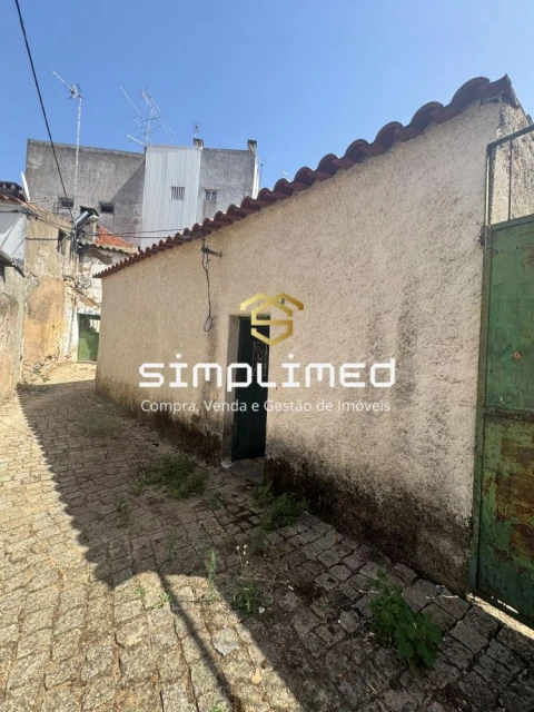 Moradia T3 para Venda em Ladoeiro