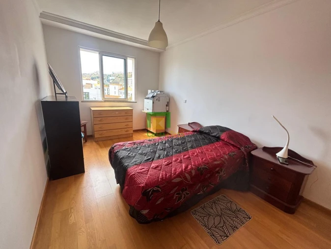 Apartamento T2 para Venda em Caniço Foto 8