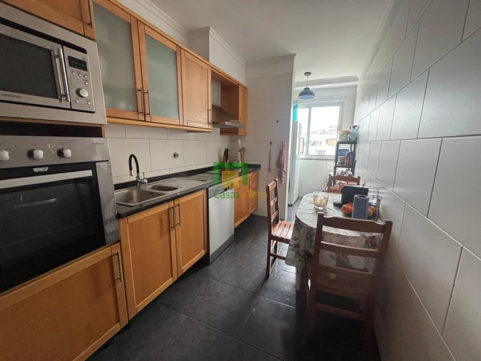 Apartamento T2 para Venda em Caniço Foto 6