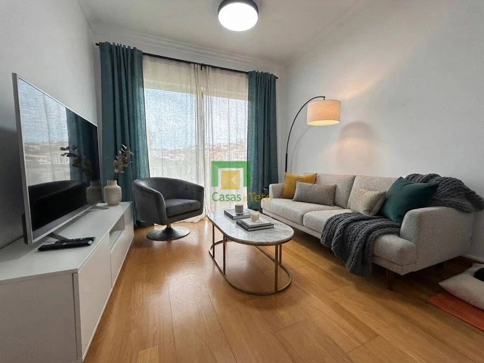 Apartamento T2 para Venda em Caniço Foto 7