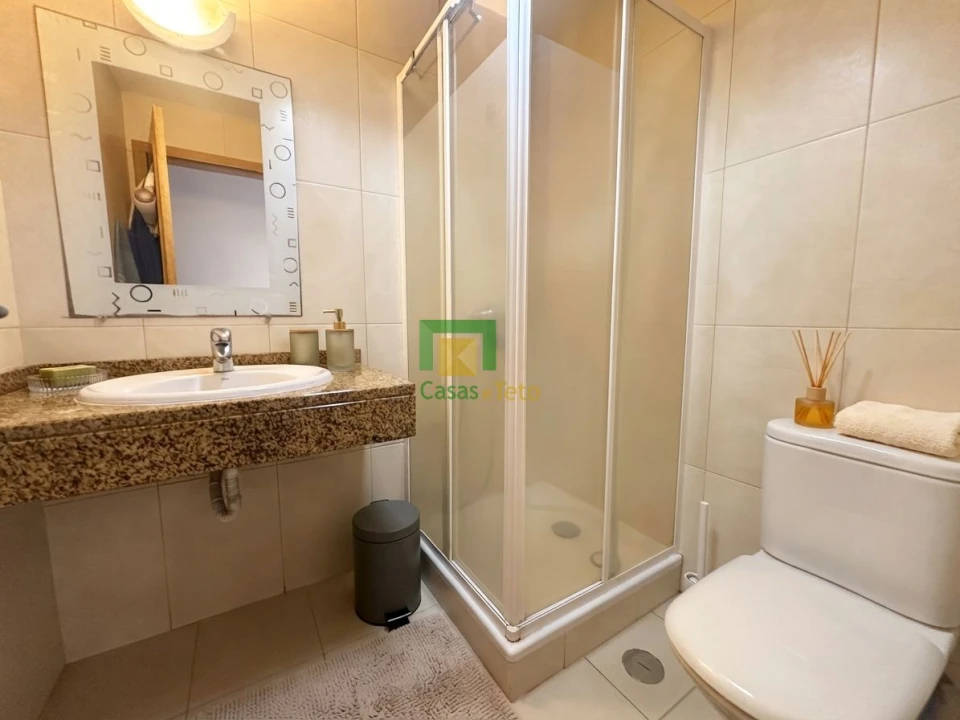 Apartamento T2 para Venda em Caniço Foto 15