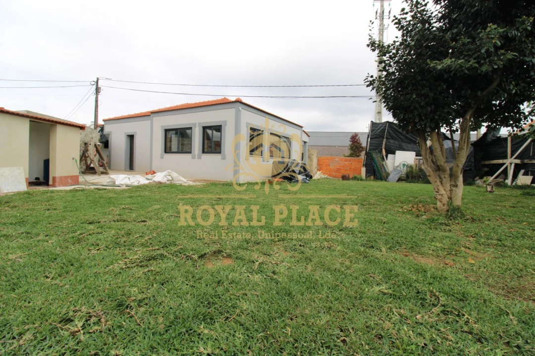 Moradia T2 para Venda em Santa Maria de Lamas Foto 1