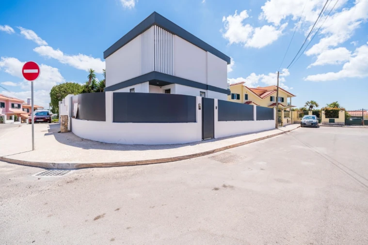 Moradia T2 para Venda em São Domingos de Rana Foto 83