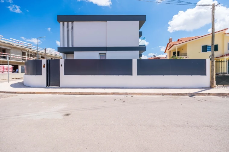 Moradia T2 para Venda em São Domingos de Rana Foto 81