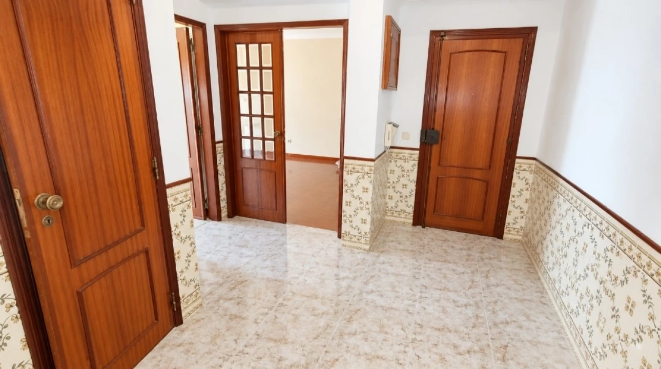 Apartamento T1 para Venda em Agualva e Mira-Sintra Foto 4