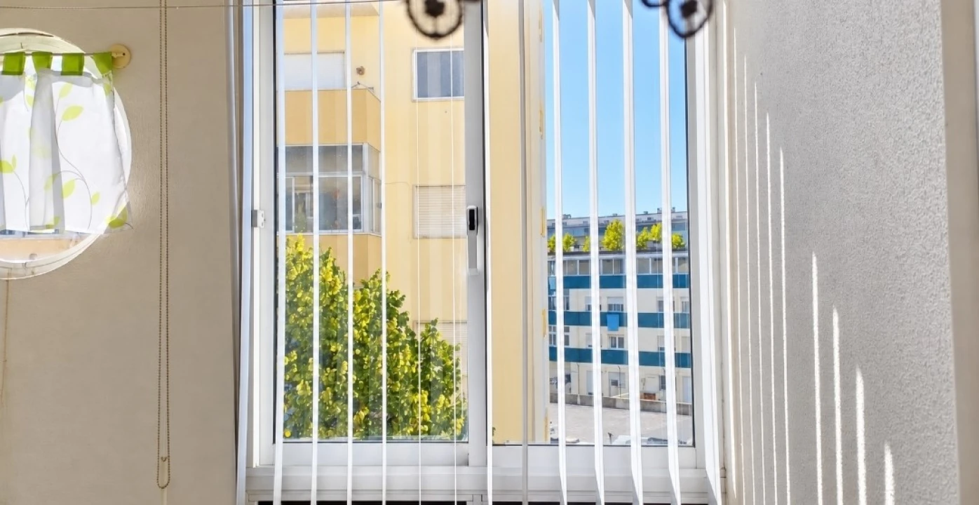 Apartamento T1 para Venda em Agualva e Mira-Sintra Foto 15