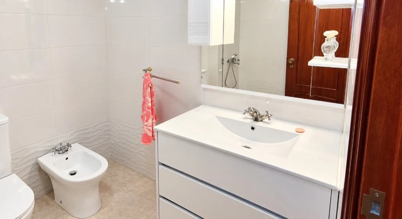 Apartamento T1 para Venda em Agualva e Mira-Sintra Foto 21