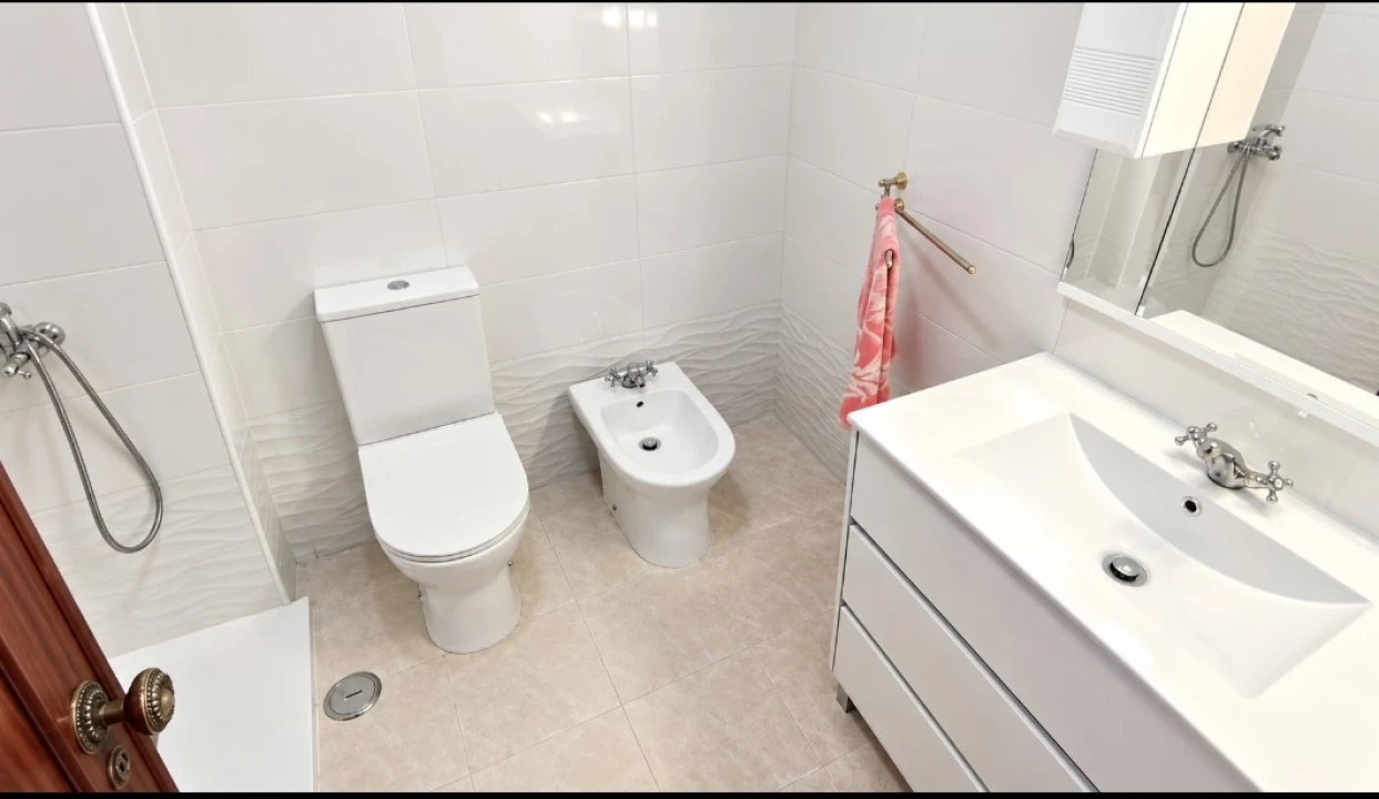 Apartamento T1 para Venda em Agualva e Mira-Sintra Foto 23