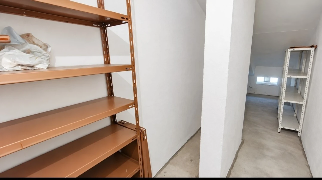 Apartamento T1 para Venda em Agualva e Mira-Sintra Foto 24