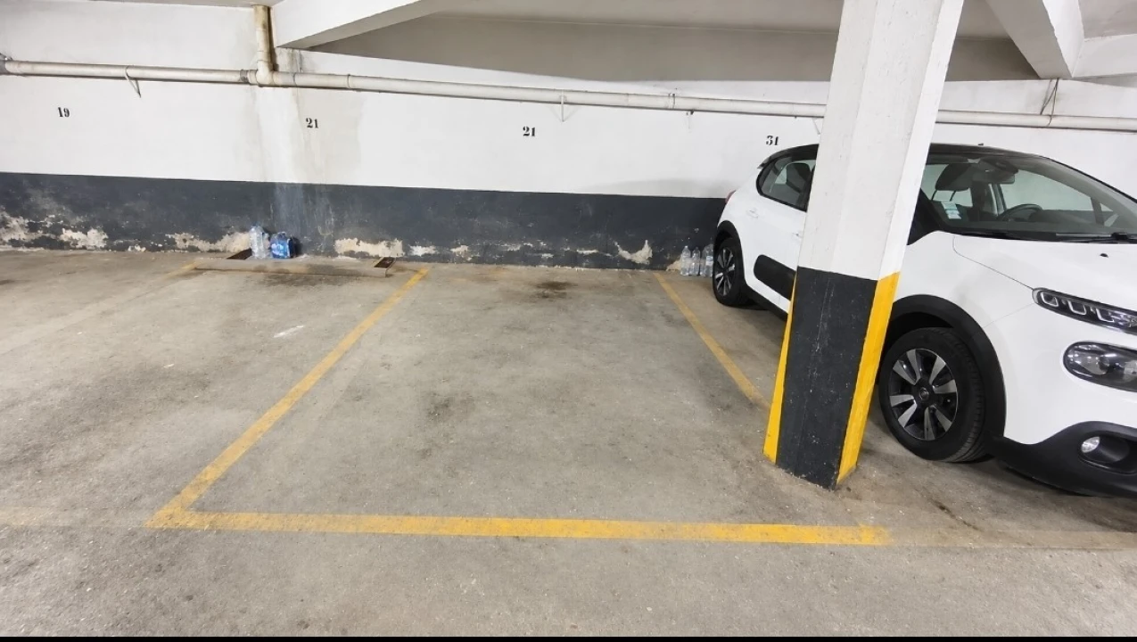 Apartamento T1 para Venda em Agualva e Mira-Sintra Foto 30