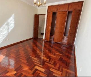 Apartamento T1 para Venda em Agualva e Mira-Sintra