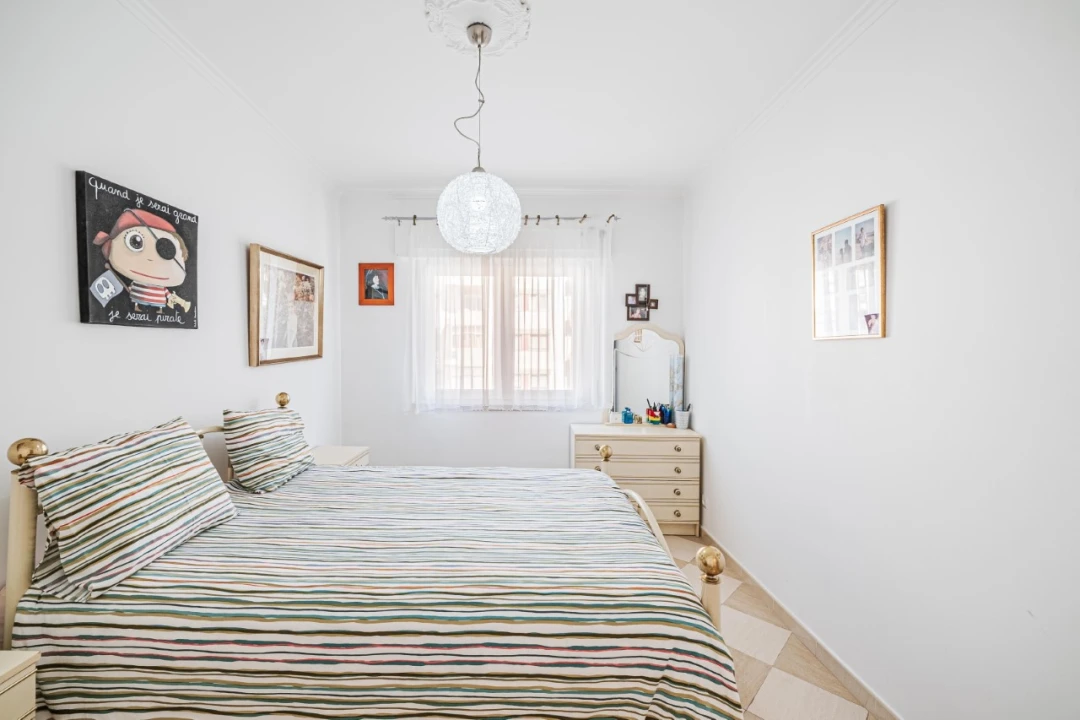 Apartamento T3 para Venda em Massamá e Monte Abraão Foto 23