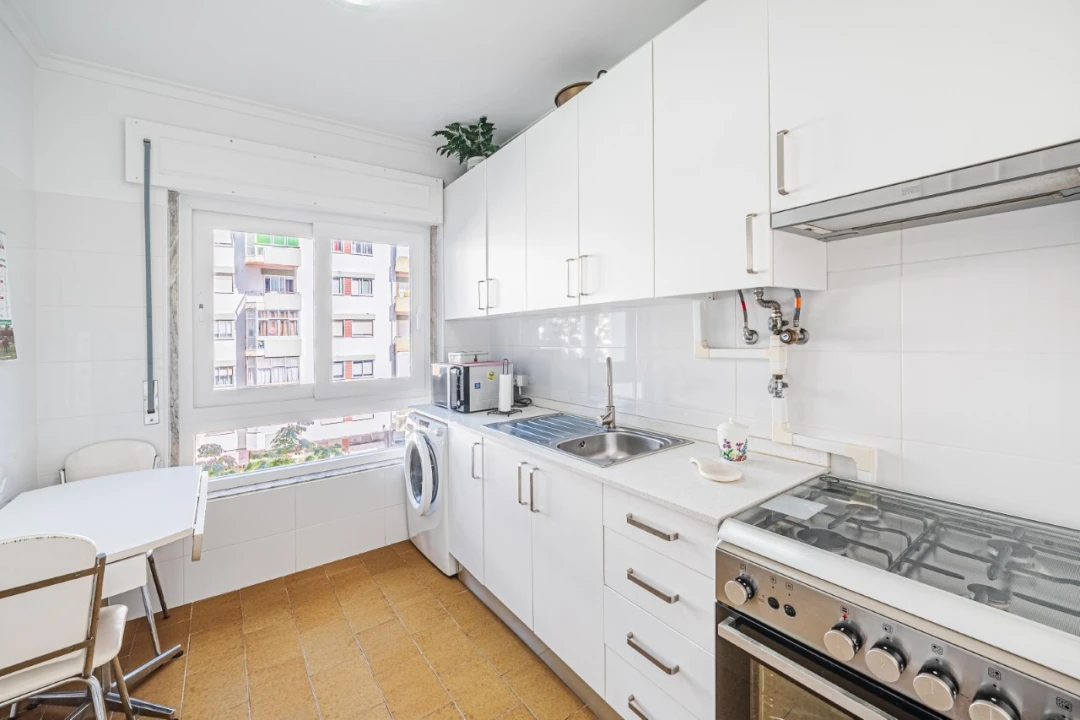 Apartamento T3 para Venda em Massamá e Monte Abraão Foto 1