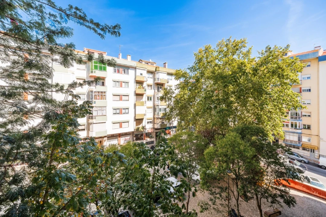 Apartamento T3 para Venda em Massamá e Monte Abraão Foto 35