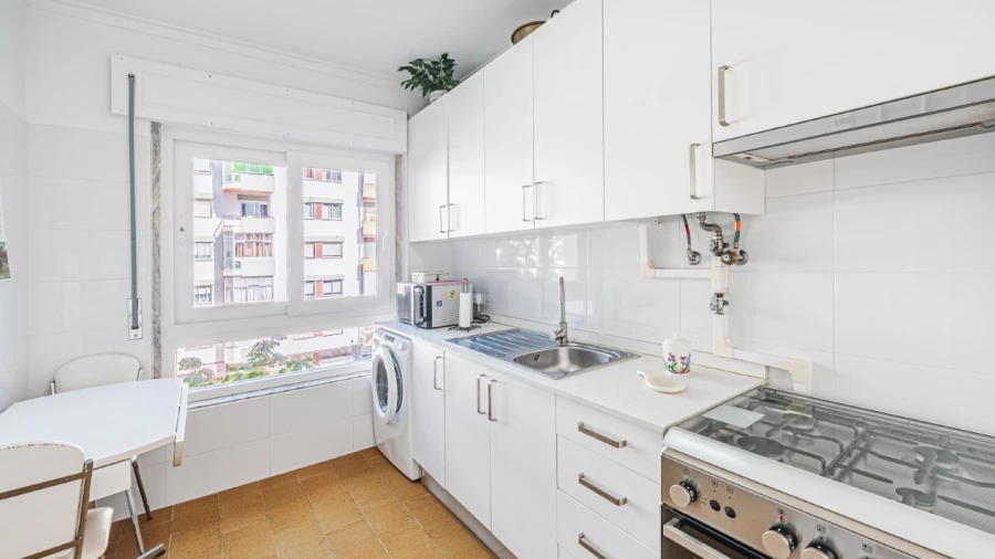 Apartamento T3 para Venda em Massamá e Monte Abraão