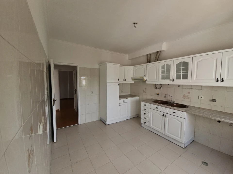 Apartamento T2 para Arrendamento em Seixal, Arrentela e Aldeia de Paio Pires Foto 2