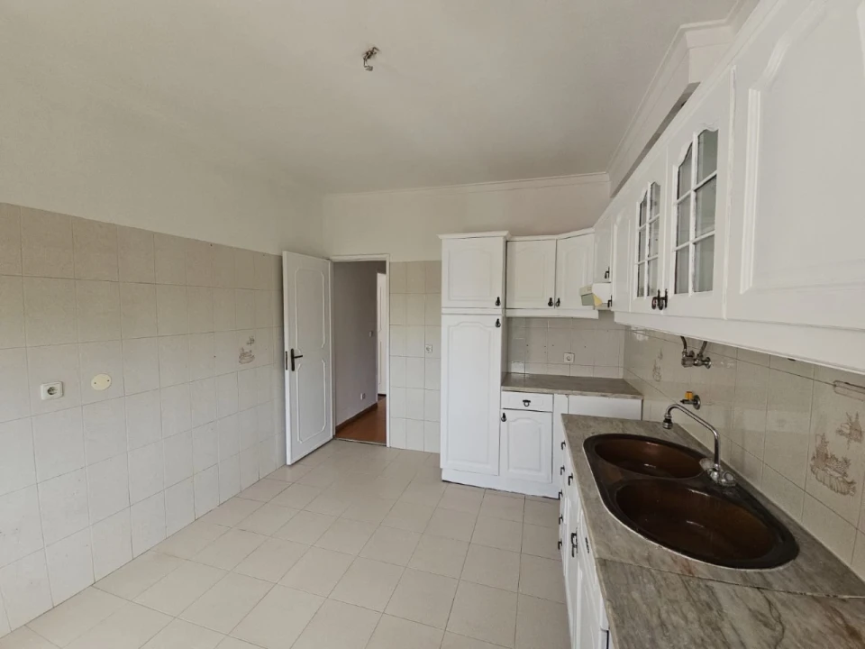 Apartamento T2 para Arrendamento em Seixal, Arrentela e Aldeia de Paio Pires Foto 3