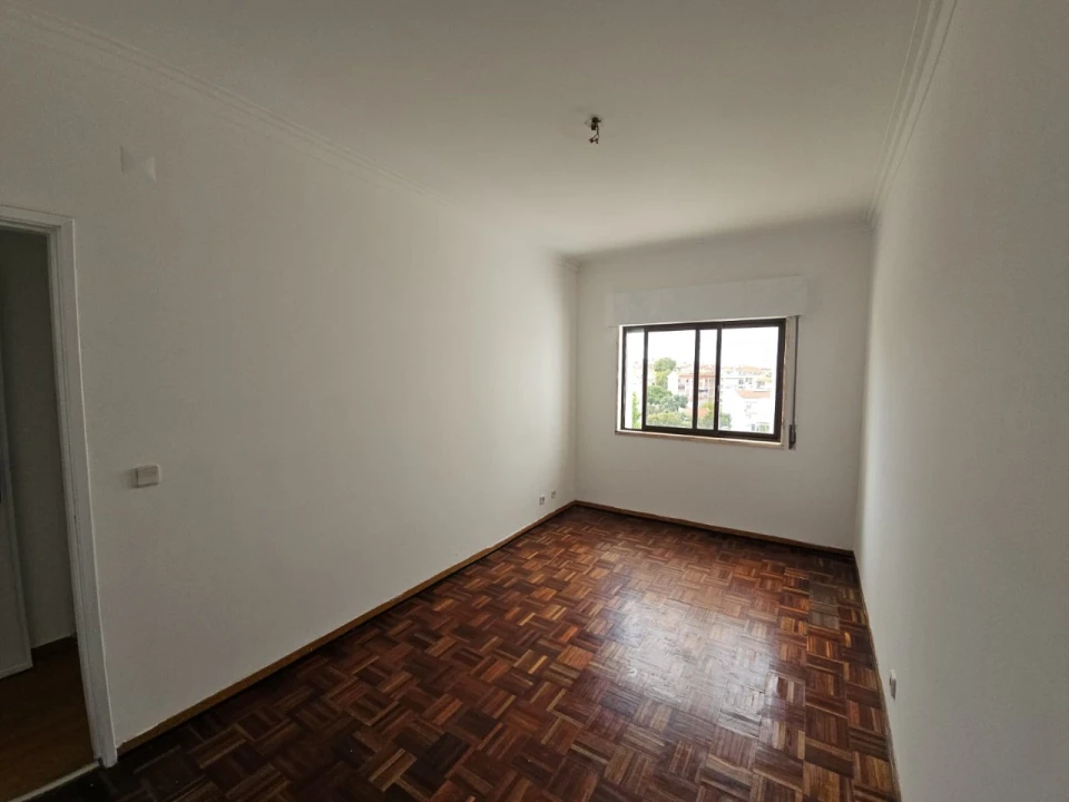 Apartamento T2 para Arrendamento em Seixal, Arrentela e Aldeia de Paio Pires Foto 8