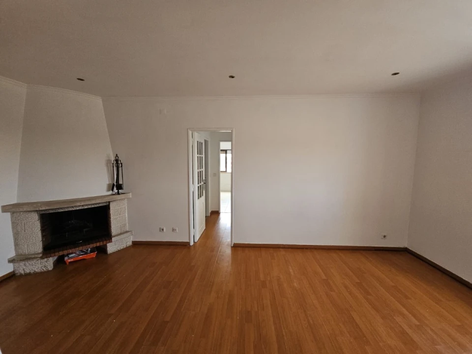 Apartamento T2 para Arrendamento em Seixal, Arrentela e Aldeia de Paio Pires Foto 9