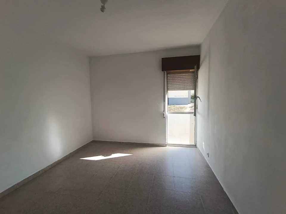 Apartamento T2 para Venda em Abrantes (São Vicente e São João) e Alferrarede Foto 3