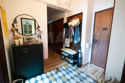 Apartamento T2 para Arrendamento em Santa Clara