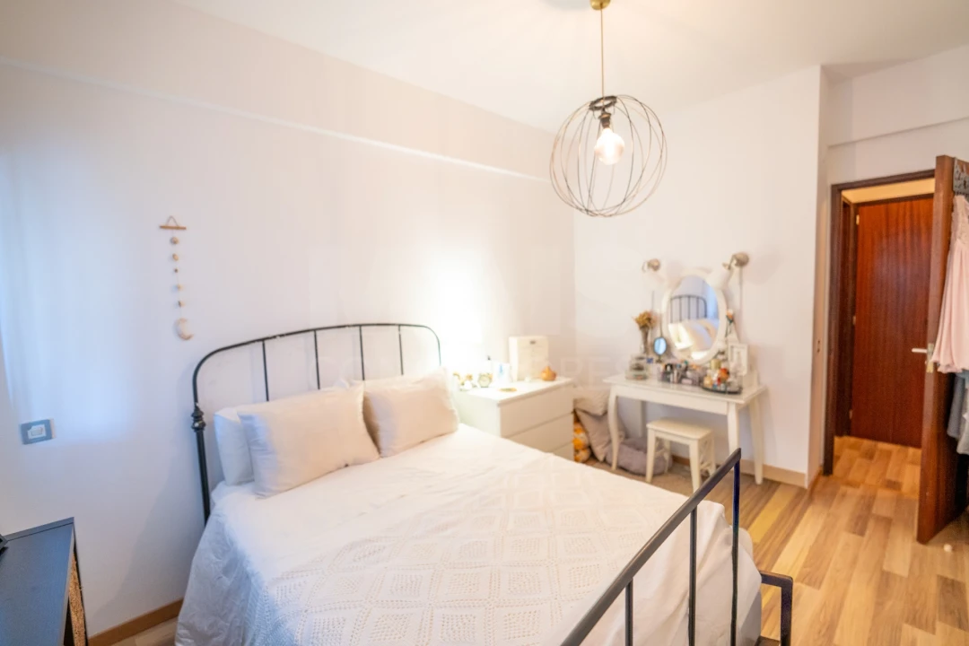 Apartamento T2 para Arrendamento em Santa Clara Foto 12