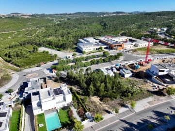 Terreno para Venda em Queluz e Belas
