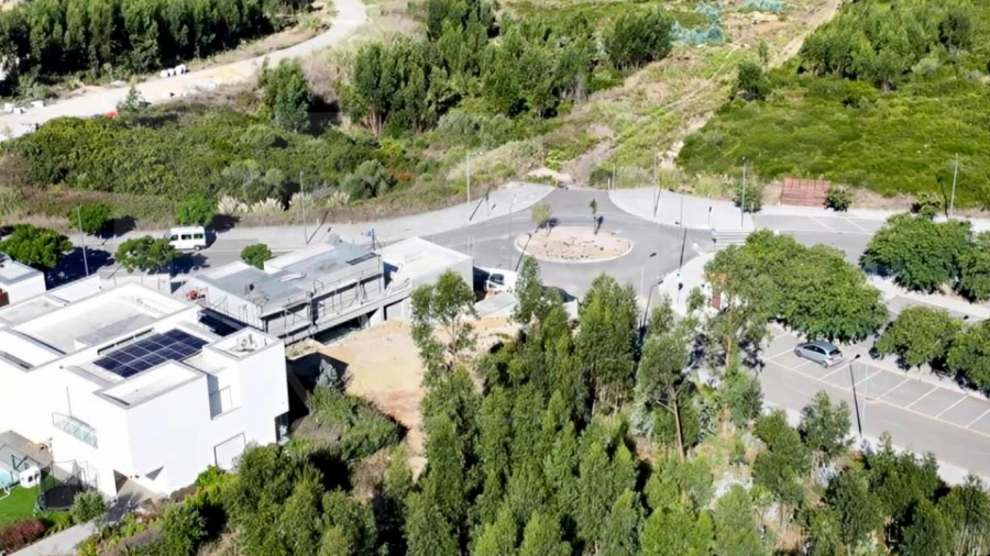 Terreno para Venda em Queluz e Belas