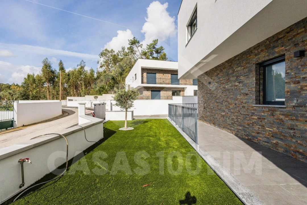 Moradia T4 para Venda em Milagres Foto 45