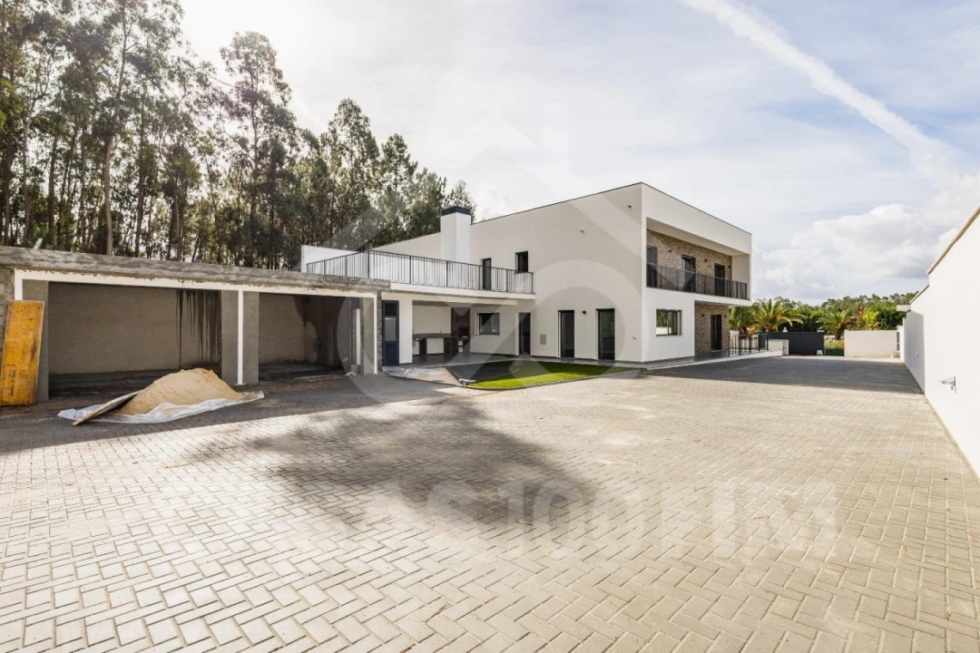 Moradia T4 para Venda em Milagres Foto 44