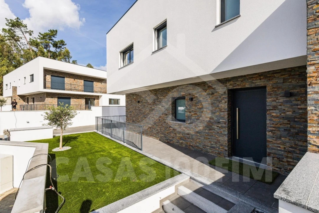 Moradia T4 para Venda em Milagres Foto 46