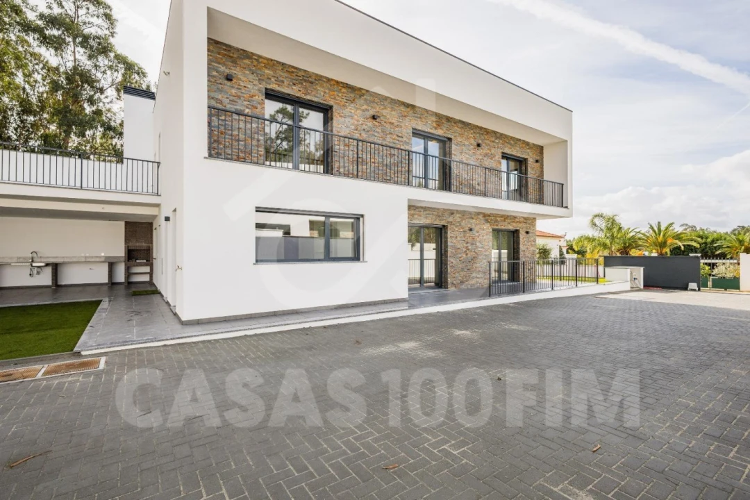 Moradia T4 para Venda em Milagres Foto 49