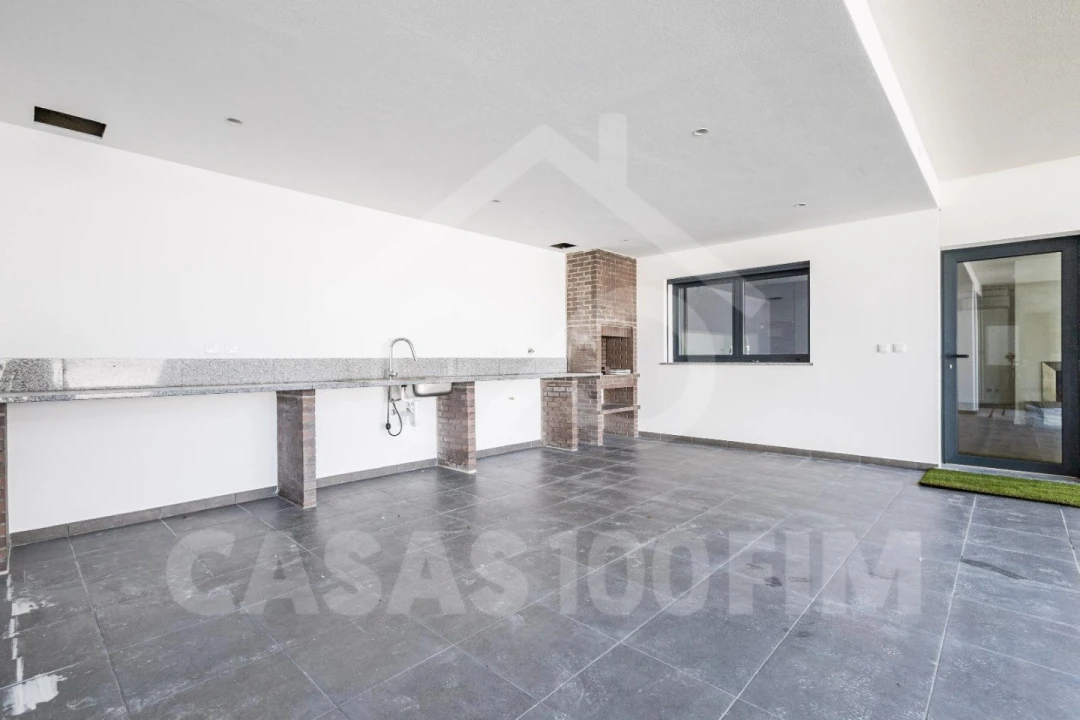 Moradia T4 para Venda em Milagres Foto 53