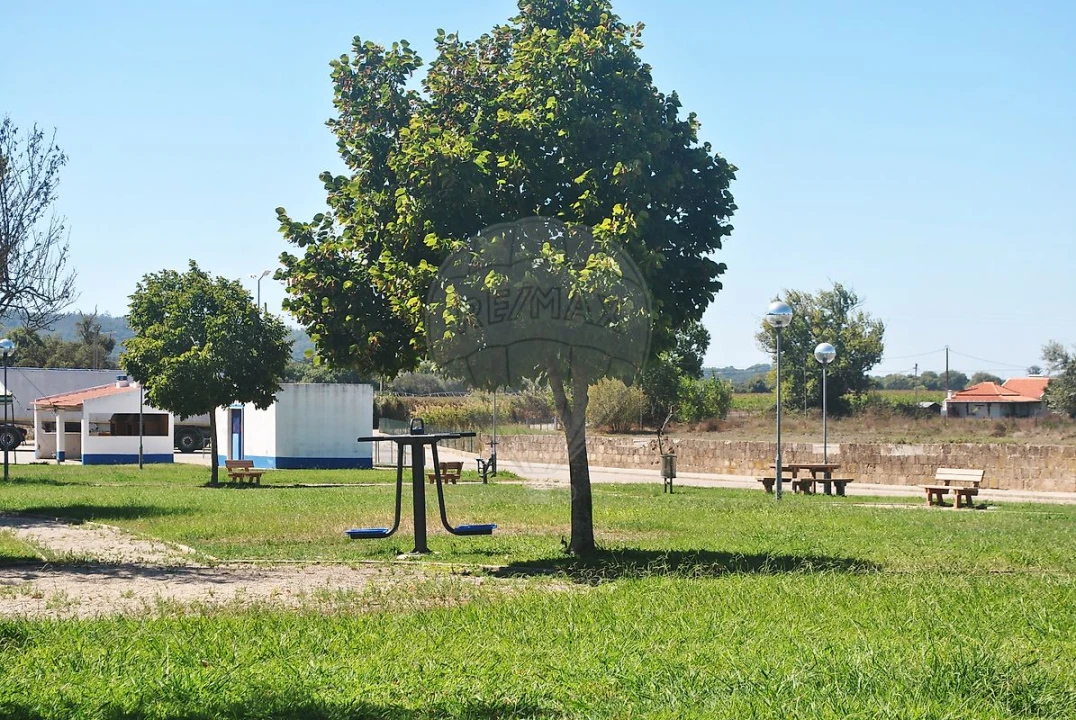 Moradia T2 para Venda em São Martinho Foto 29