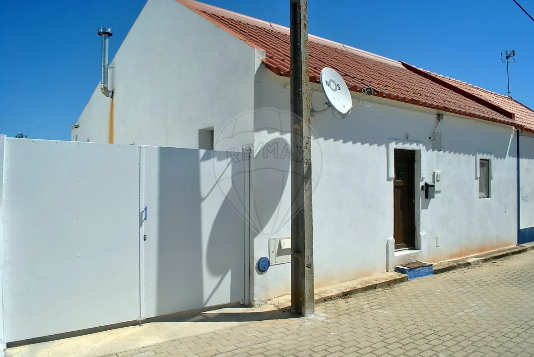 Moradia T2 para Venda em São Martinho Foto 9