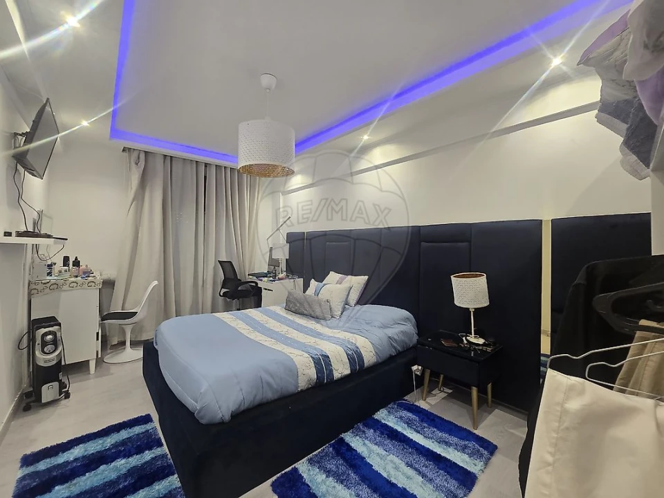 Apartamento T4 para Venda em Massamá e Monte Abraão Foto 1