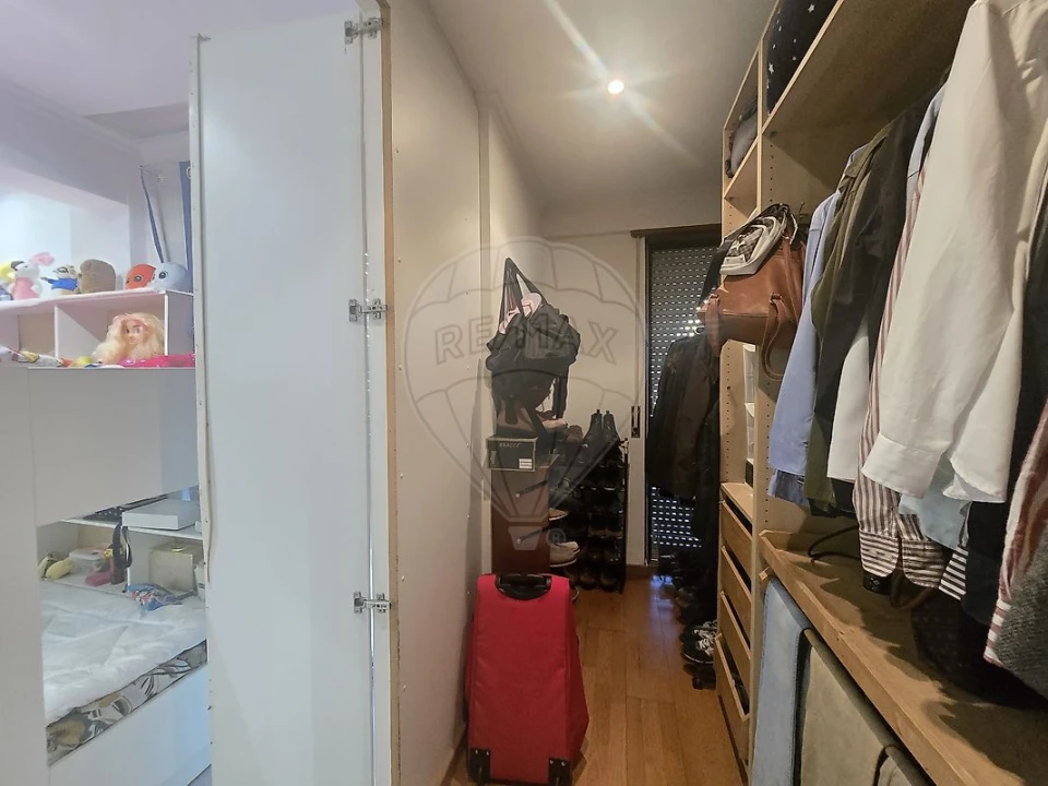 Apartamento T4 para Venda em Massamá e Monte Abraão Foto 8
