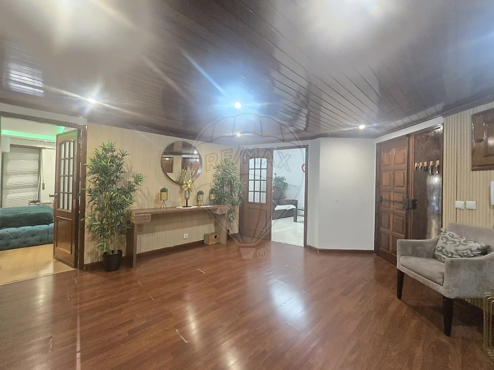 Apartamento T4 para Venda em Massamá e Monte Abraão Foto 20