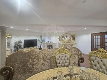 Apartamento T4 para Venda em Massamá e Monte Abraão