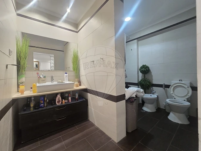 Apartamento T4 para Venda em Massamá e Monte Abraão Foto 9