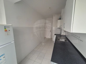 Apartamento T2 para Venda em Agualva e Mira-Sintra