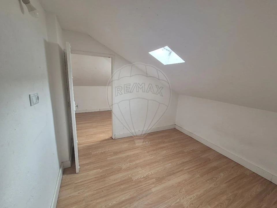 Apartamento T2 para Venda em Agualva e Mira-Sintra Foto 11