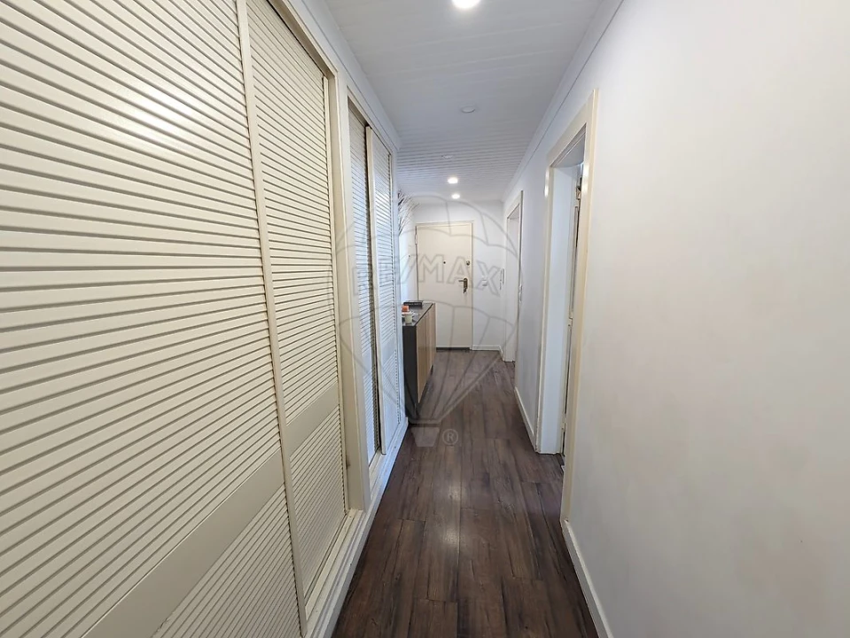 Apartamento T3 para Venda em Almada, Cova da Piedade, Pragal e Cacilhas Foto 14